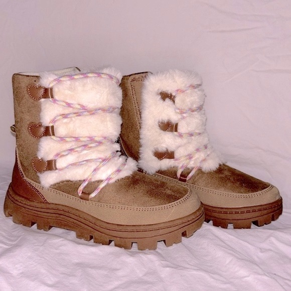 NWOT Carter’s Ariella Faux-Fur High-Traction Lug Sole Little Kids Winter Boots - Picture 16 of 16